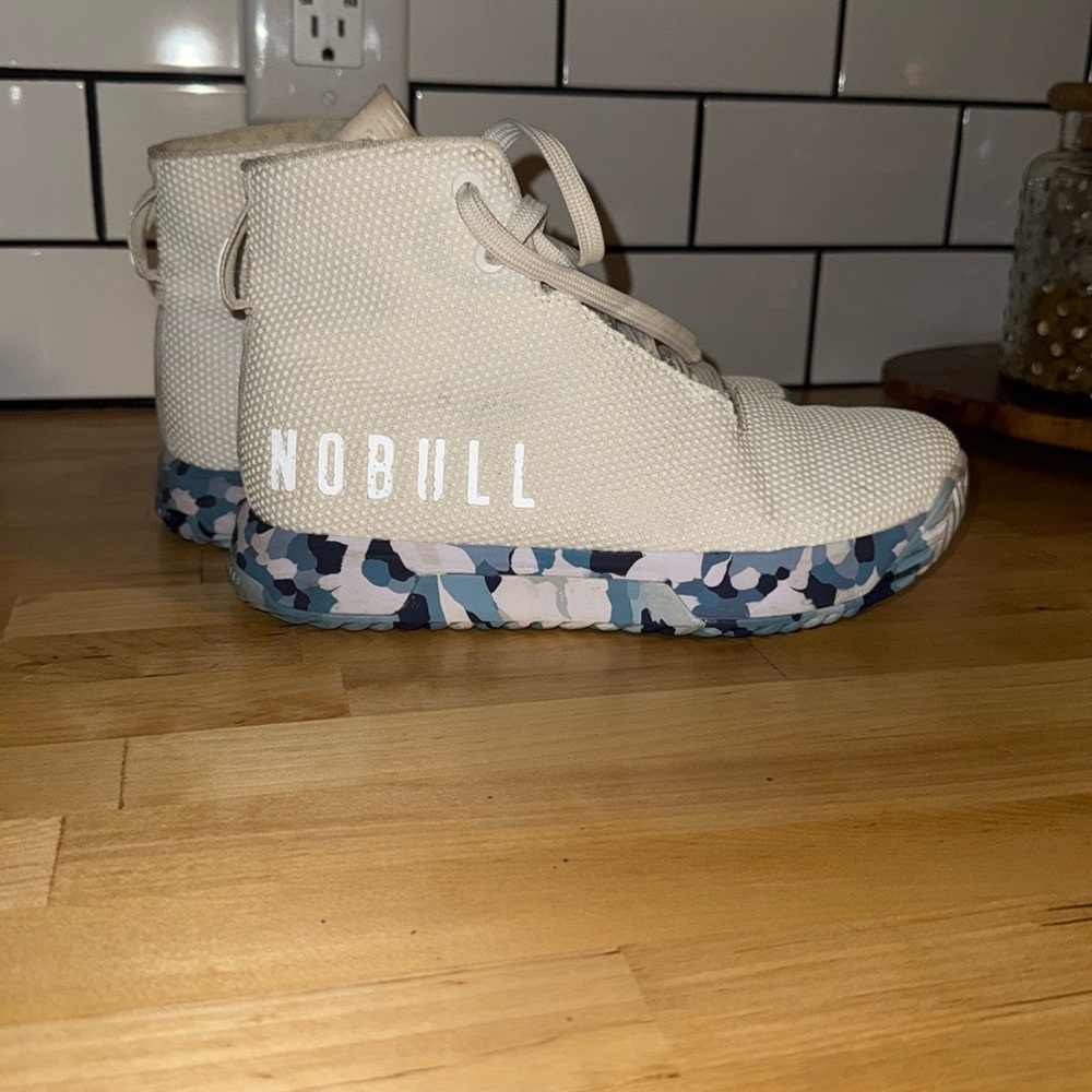 NOBULL Cream and Blue Sneakers for Everyday Comfort